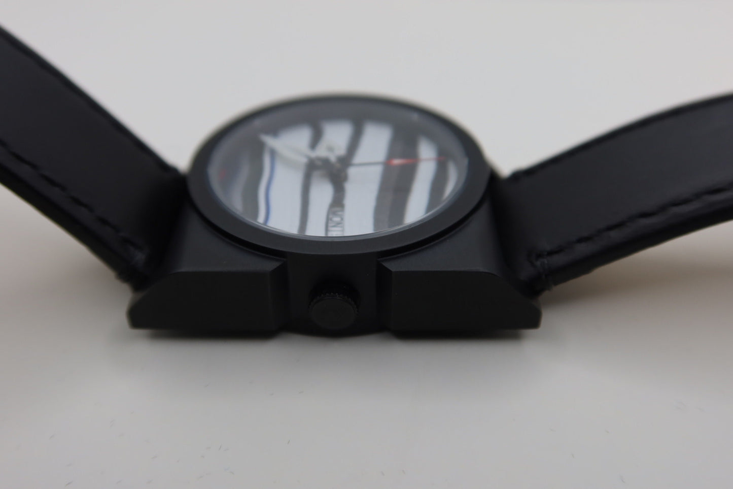 Black and white NH38 powered watch in Ando case