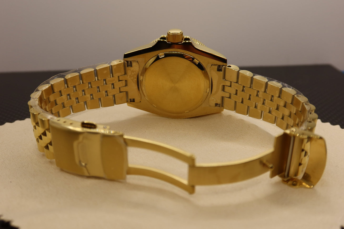 Lapis Lazuli and gold colored stainless steel watch build (nh38 powered)